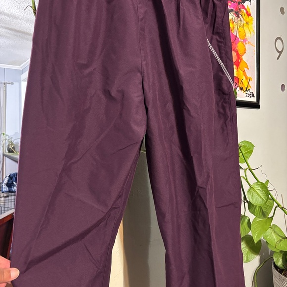 EUC capri athletic pants - Picture 6 of 6